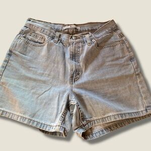 Tommy Hilfiger Vintage Jean Shorts!